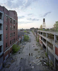 破綻したデトロイト市。廃墟化が進行中。