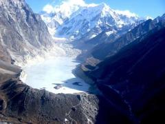 ●ネパール山間部で地滑り、土石流警戒で住民数千人が避難 